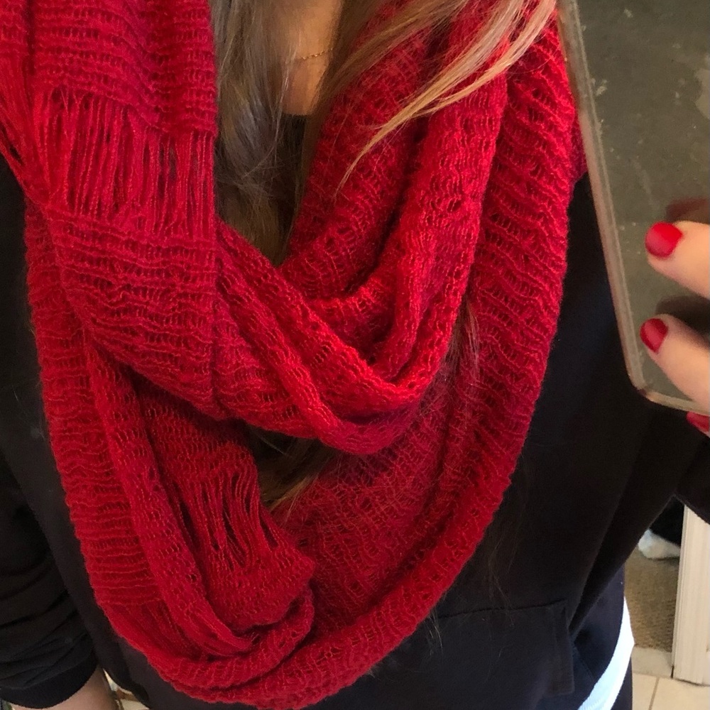Paula Bianca Scarf